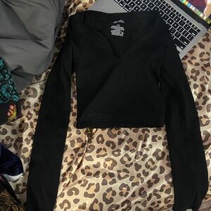 wild fable black long-sleeve crop top (s: XXS)